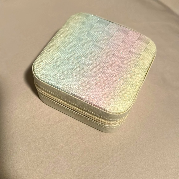 Rainbow Pastel Ombré Woven Mini Travel Jewelry Box - Picture 3 of 6